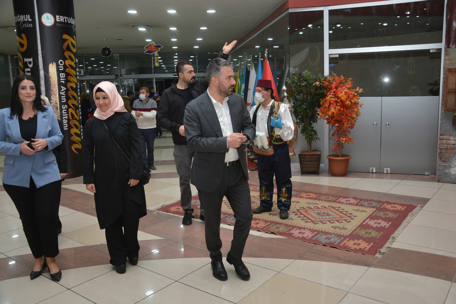 Yükleniyor...